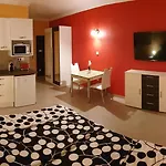 Csalogany Апартаменты Эгерсалок